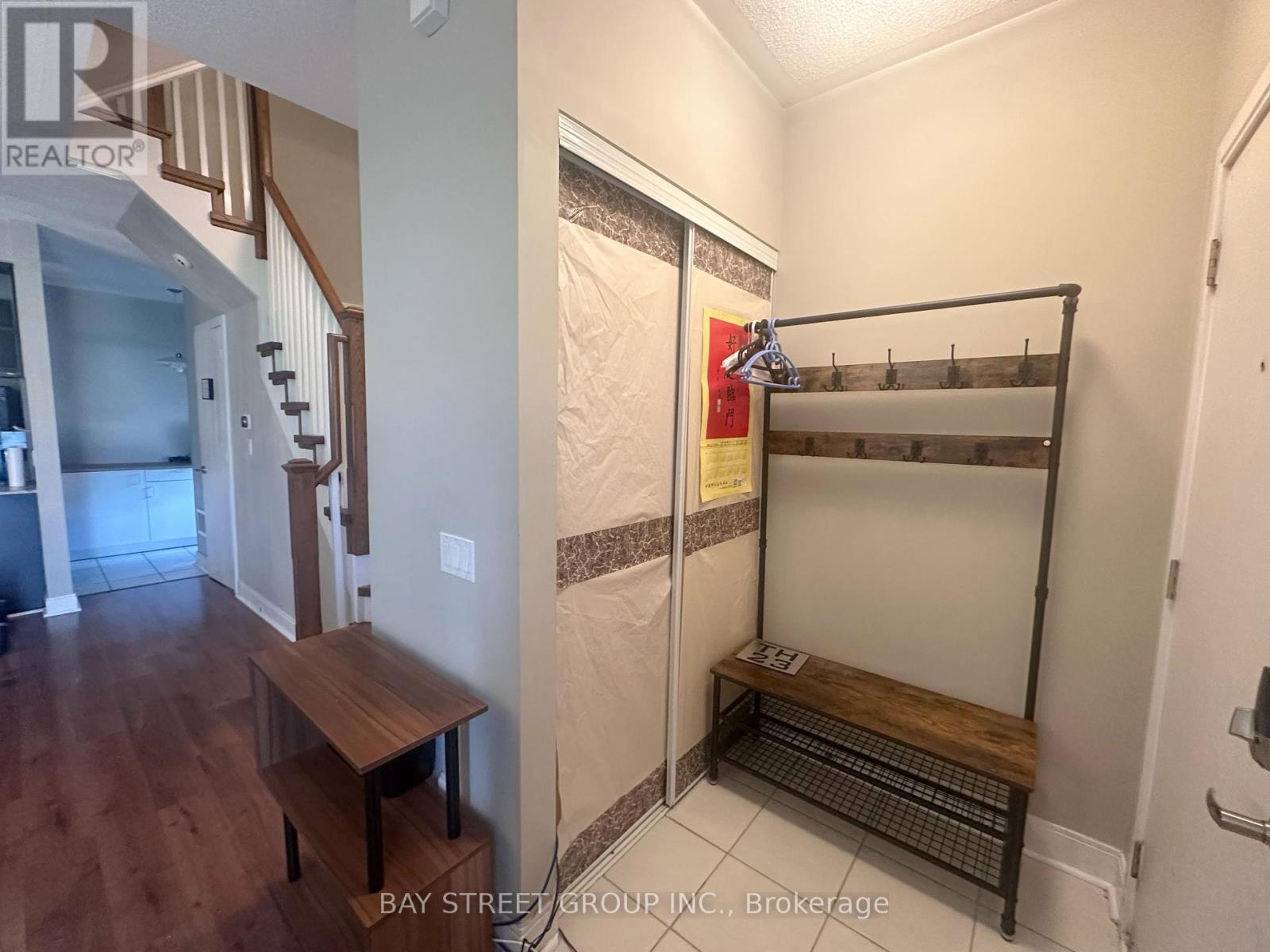 23 - 290 Village Green Square, Toronto, Ontario  M1S 0L1 - Photo 3 - E12225092