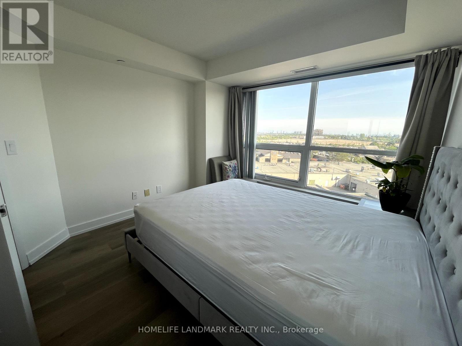 714 - 75 Norman Bethune Avenue, Richmond Hill (Beaver Creek Business Park), Ontario  L4B 0B6 - Photo 13 - N12225112