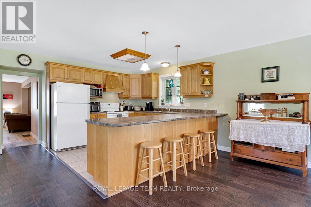 6116 Hurley Road, Edwardsburgh/cardinal, Ontario  K0E 1X0 - Photo 13 - X12225122