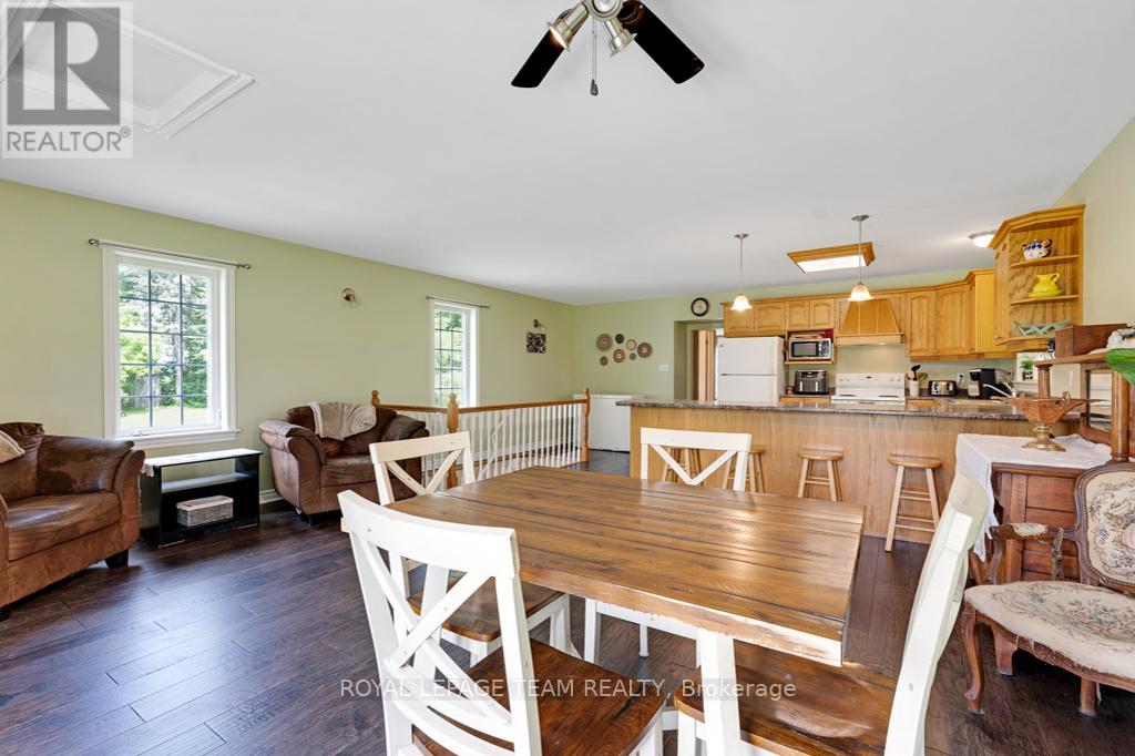6116 Hurley Road, Edwardsburgh/cardinal, Ontario  K0E 1X0 - Photo 14 - X12225122