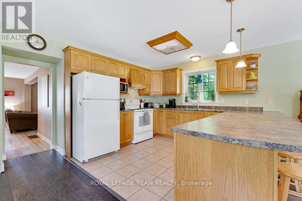 6116 Hurley Road, Edwardsburgh/cardinal, Ontario  K0E 1X0 - Photo 15 - X12225122