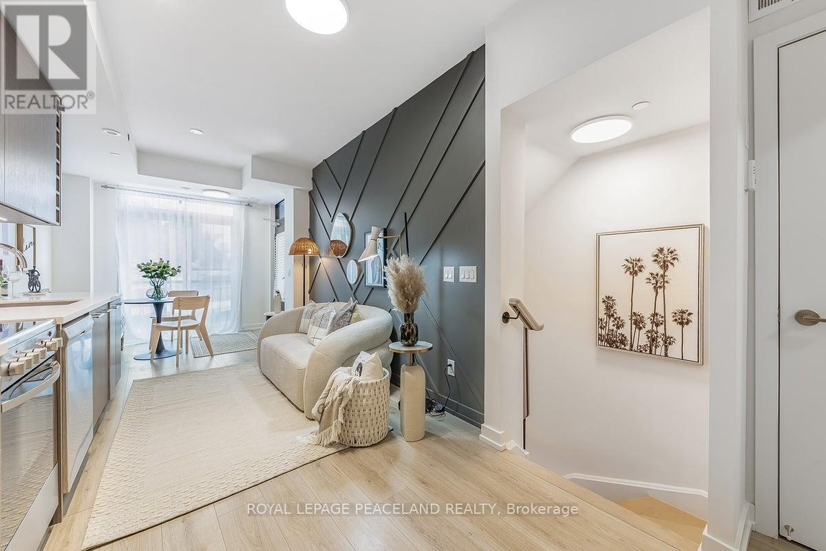 Property at 15 - 266 FINCH AVENUE E image 1