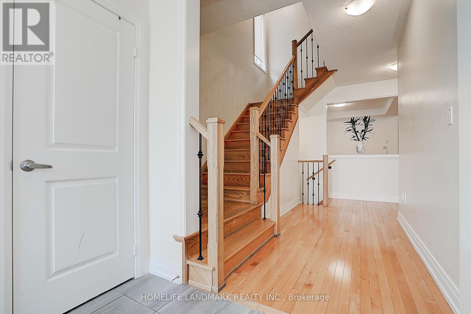 Property at 21 HAYERAFT STREET image 3
