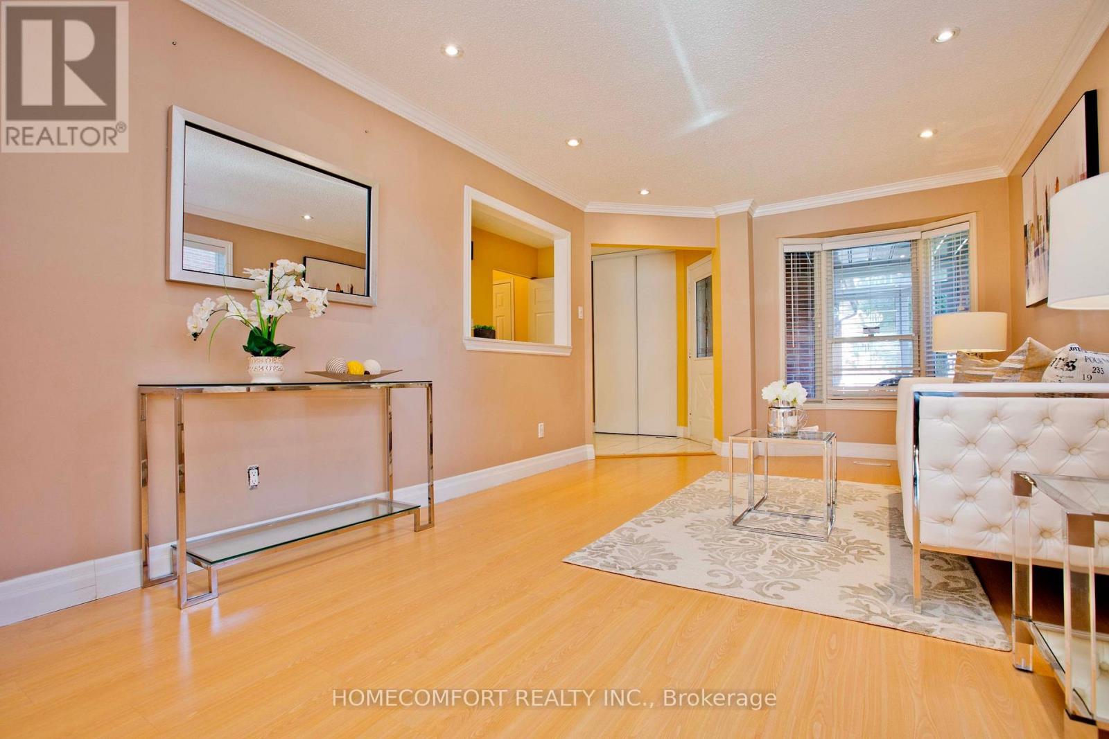 Property at 100 NETTLECREEK CRESCENT image 4