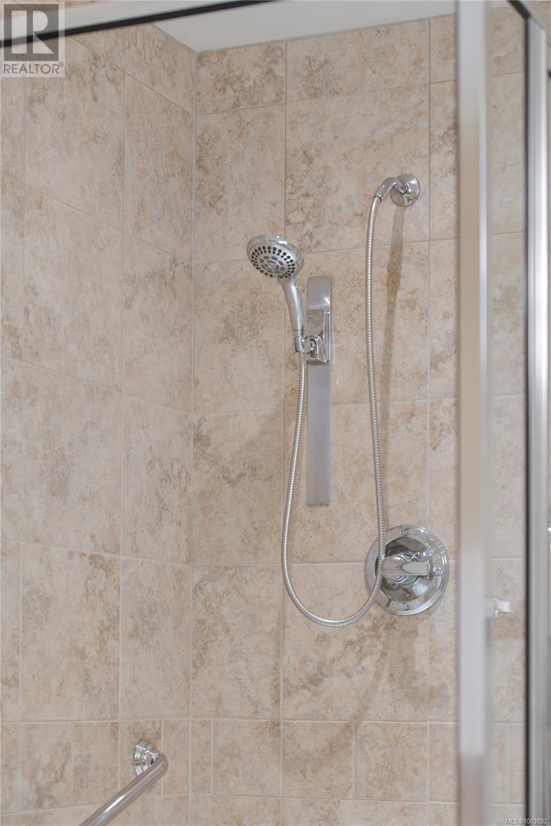 505 5332 Sayward Hill Cres, Saanich, British Columbia  V8Y 3H8 - Photo 40 - 1003692