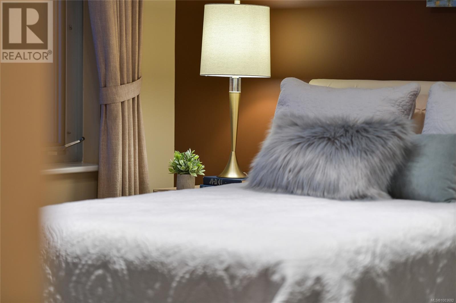 505 5332 Sayward Hill Cres, Saanich, British Columbia  V8Y 3H8 - Photo 45 - 1003692