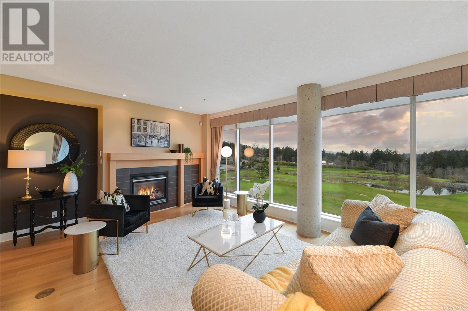 505 5332 Sayward Hill Cres, Saanich, British Columbia  V8Y 3H8 - Photo 5 - 1003692