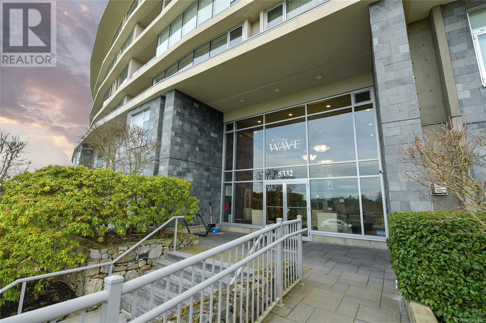505 5332 Sayward Hill Cres, Saanich, British Columbia  V8Y 3H8 - Photo 58 - 1003692