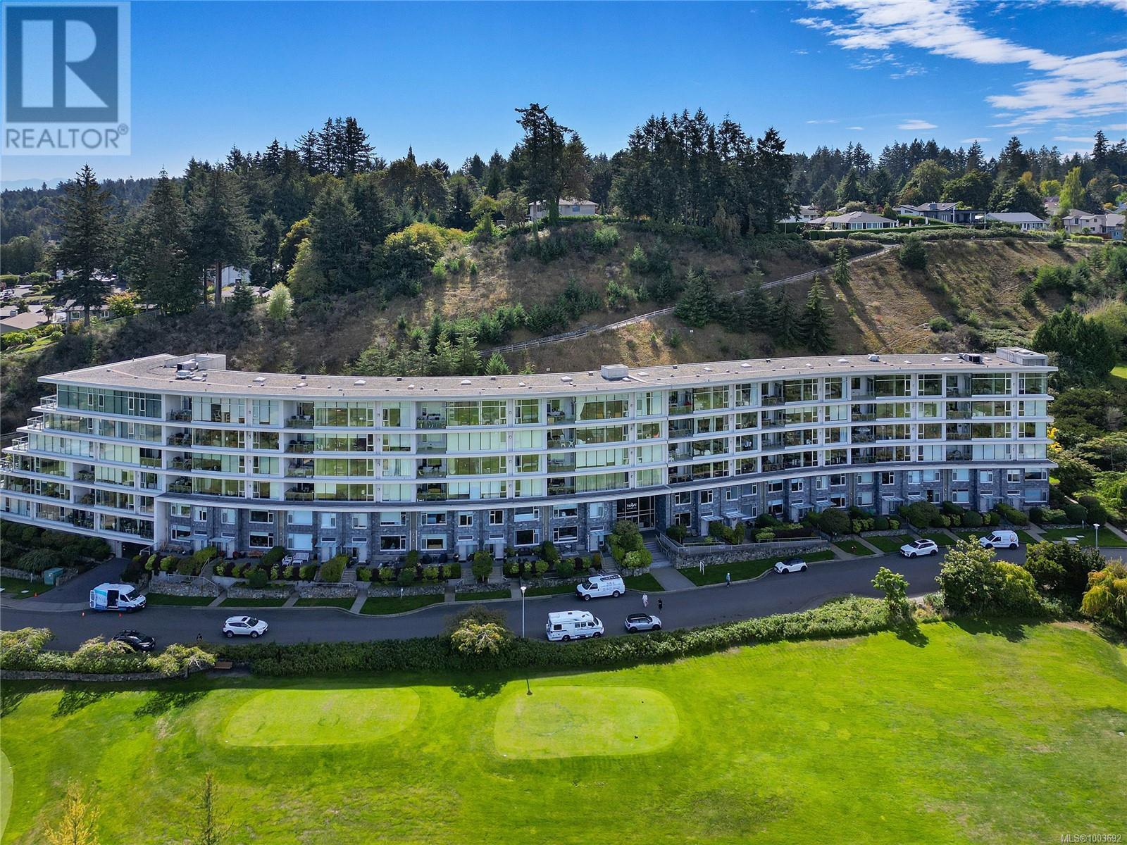 505 5332 Sayward Hill Cres, Saanich, British Columbia  V8Y 3H8 - Photo 63 - 1003692