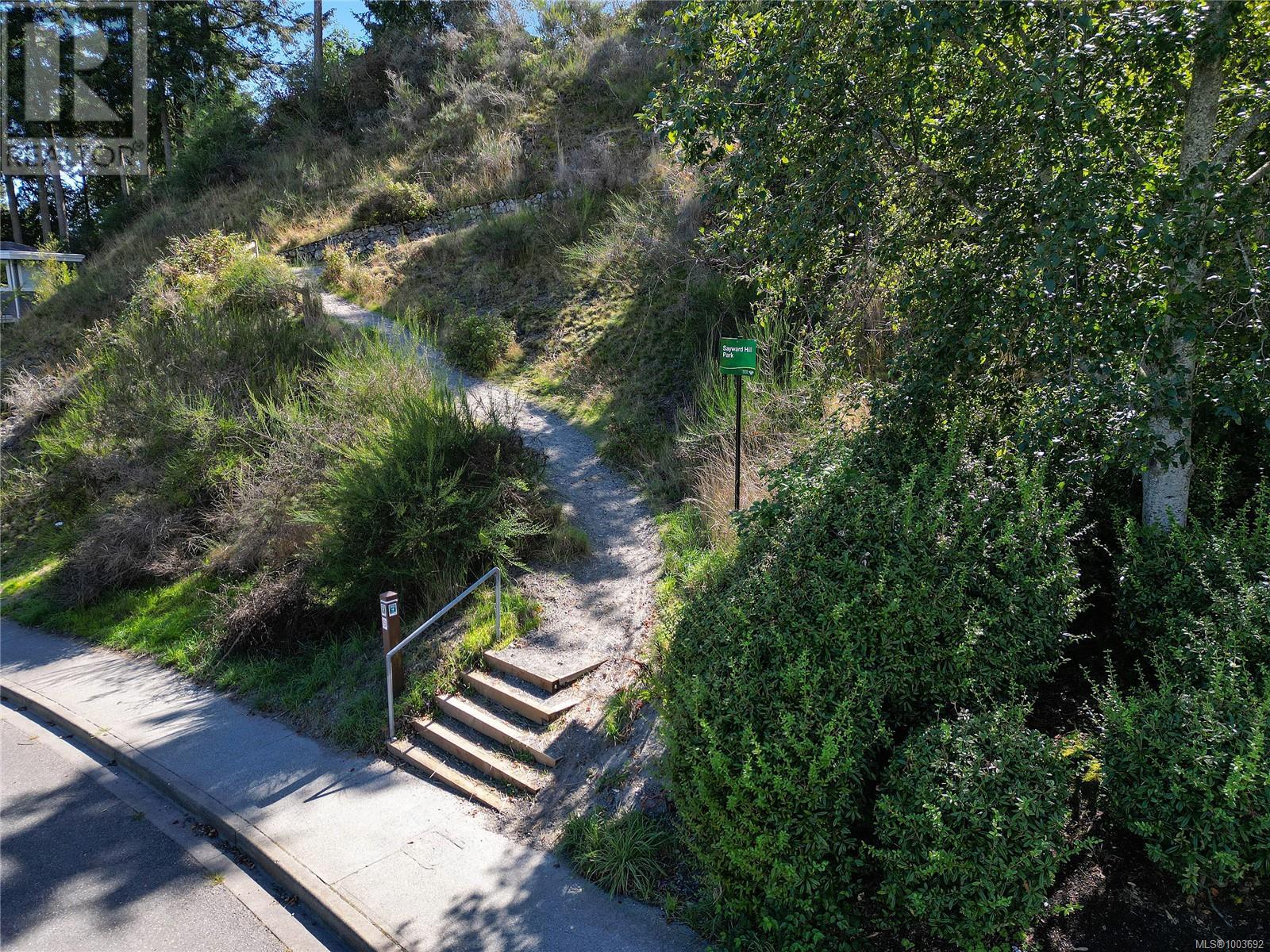 505 5332 Sayward Hill Cres, Saanich, British Columbia  V8Y 3H8 - Photo 70 - 1003692