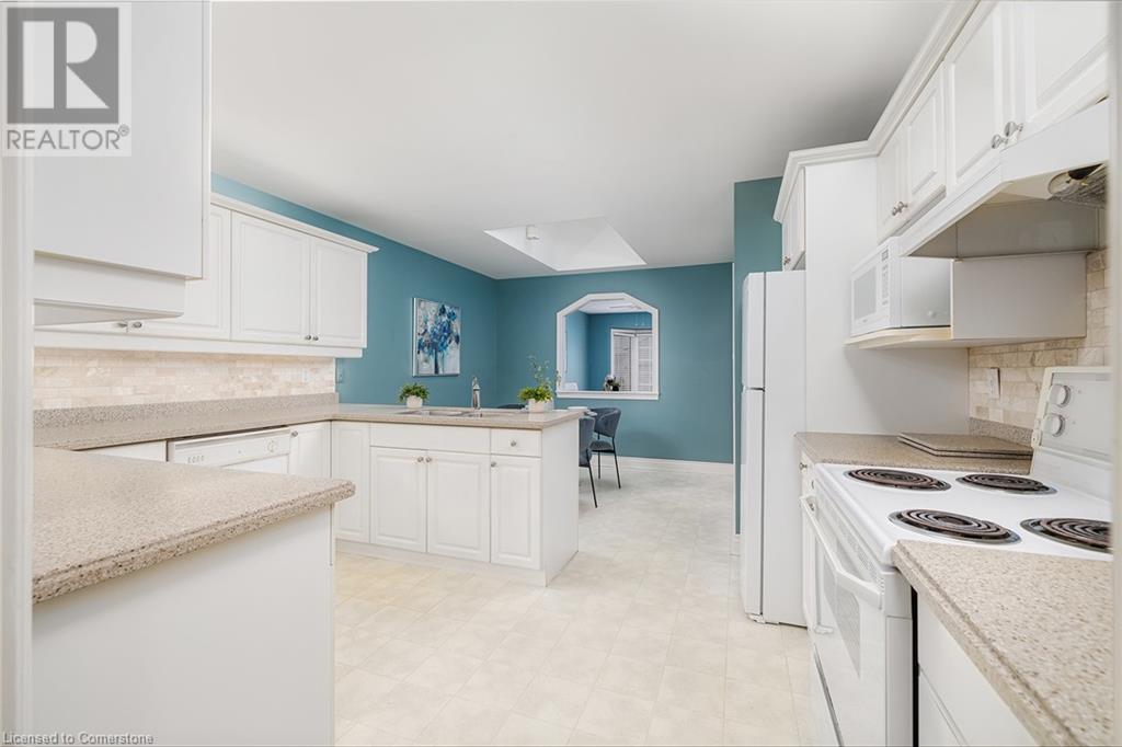 Photo 8 of 34 for 1151 Riverside Drive Unit# 3