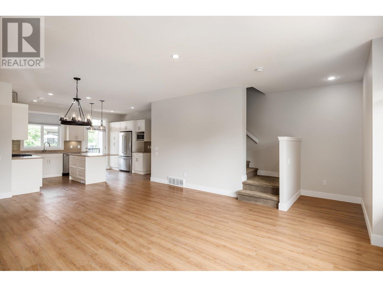 Property at 1102 Cameron Avenue Unit# 3 image 5