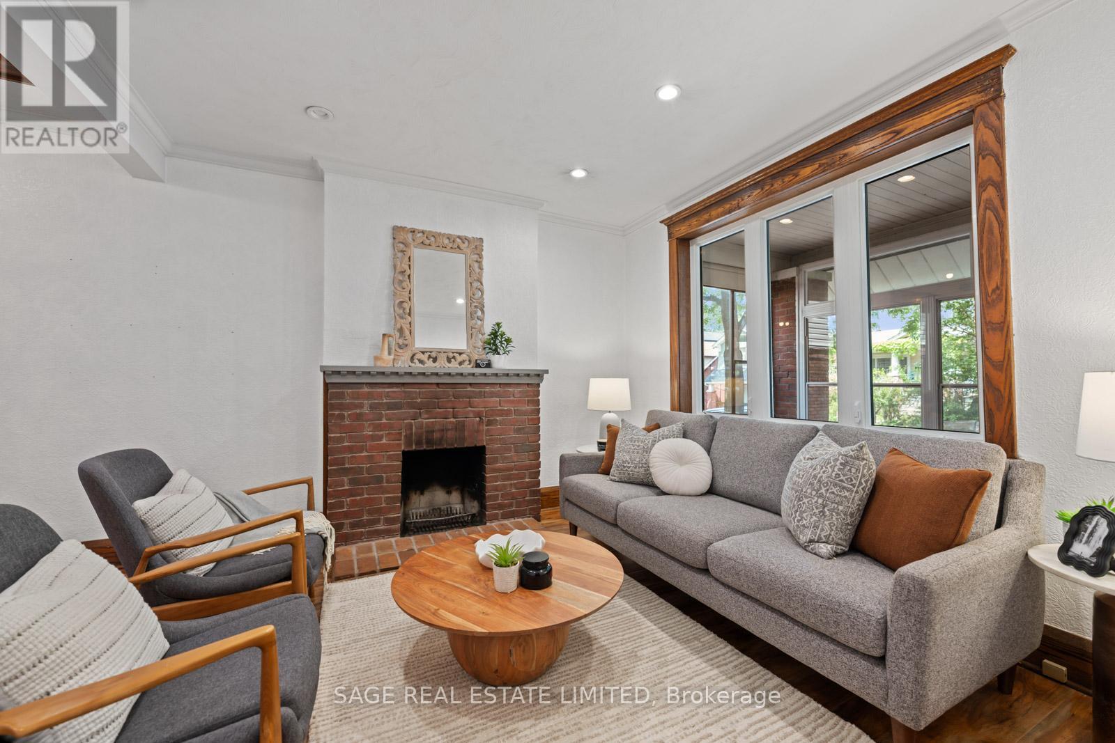 Property at 106 BELLEFAIR AVENUE image 1