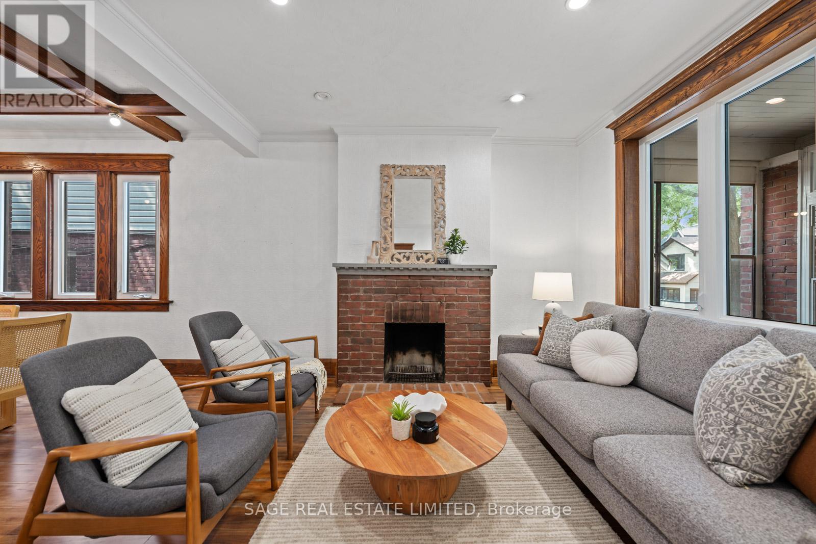 Property at 106 BELLEFAIR AVENUE image 2