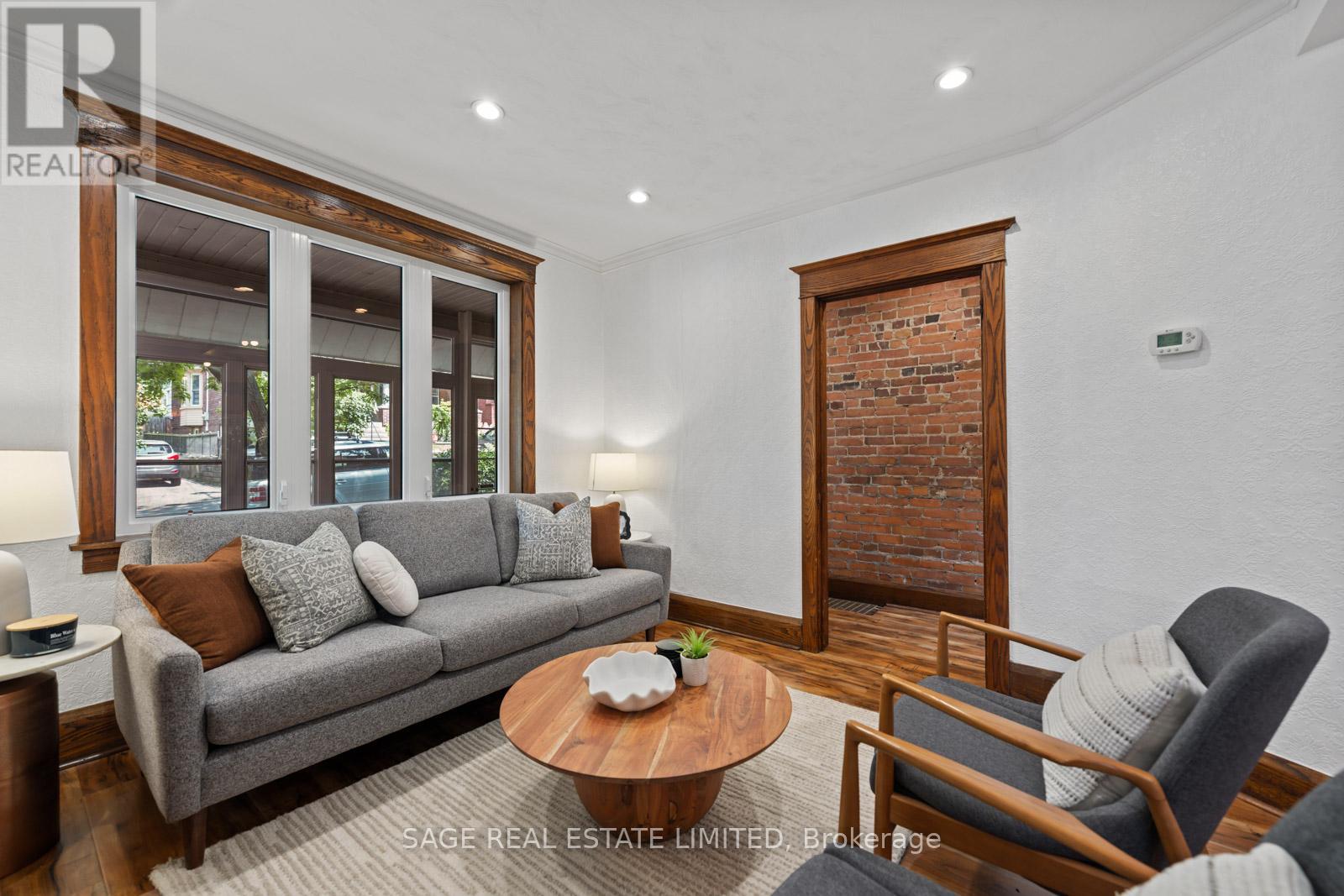 Property at 106 BELLEFAIR AVENUE image 4