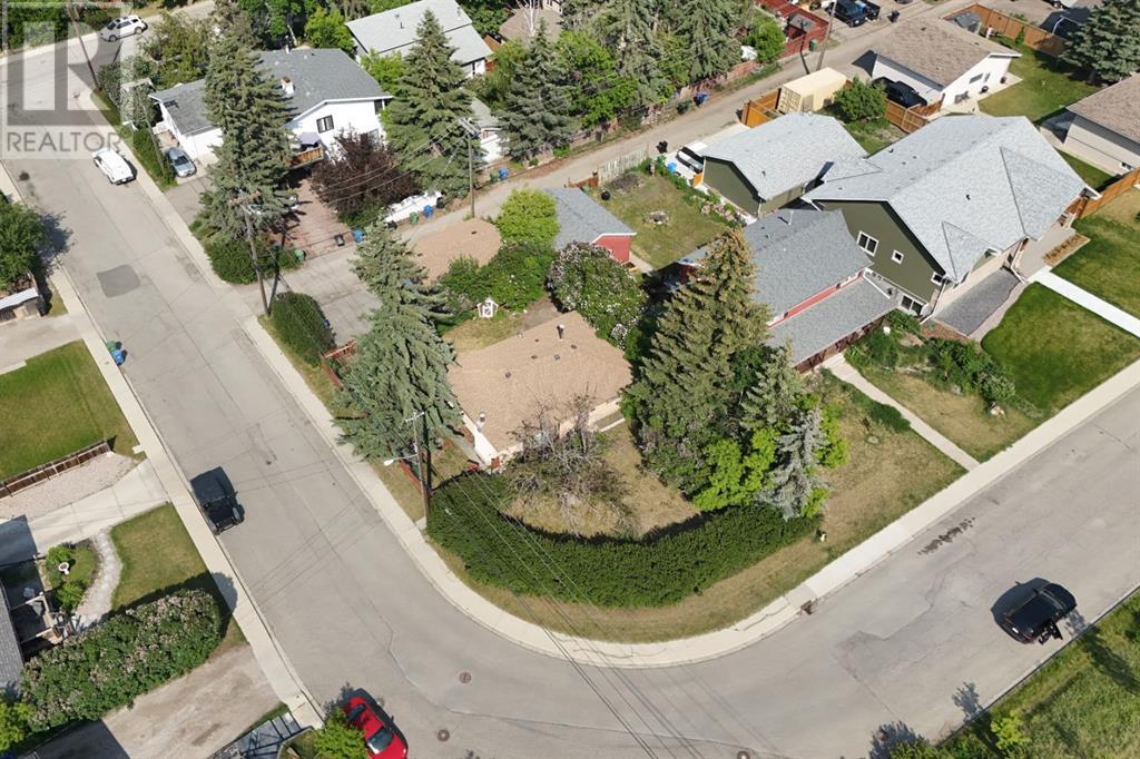 Property at 7840 Bowcliffe Crescent NW image 1