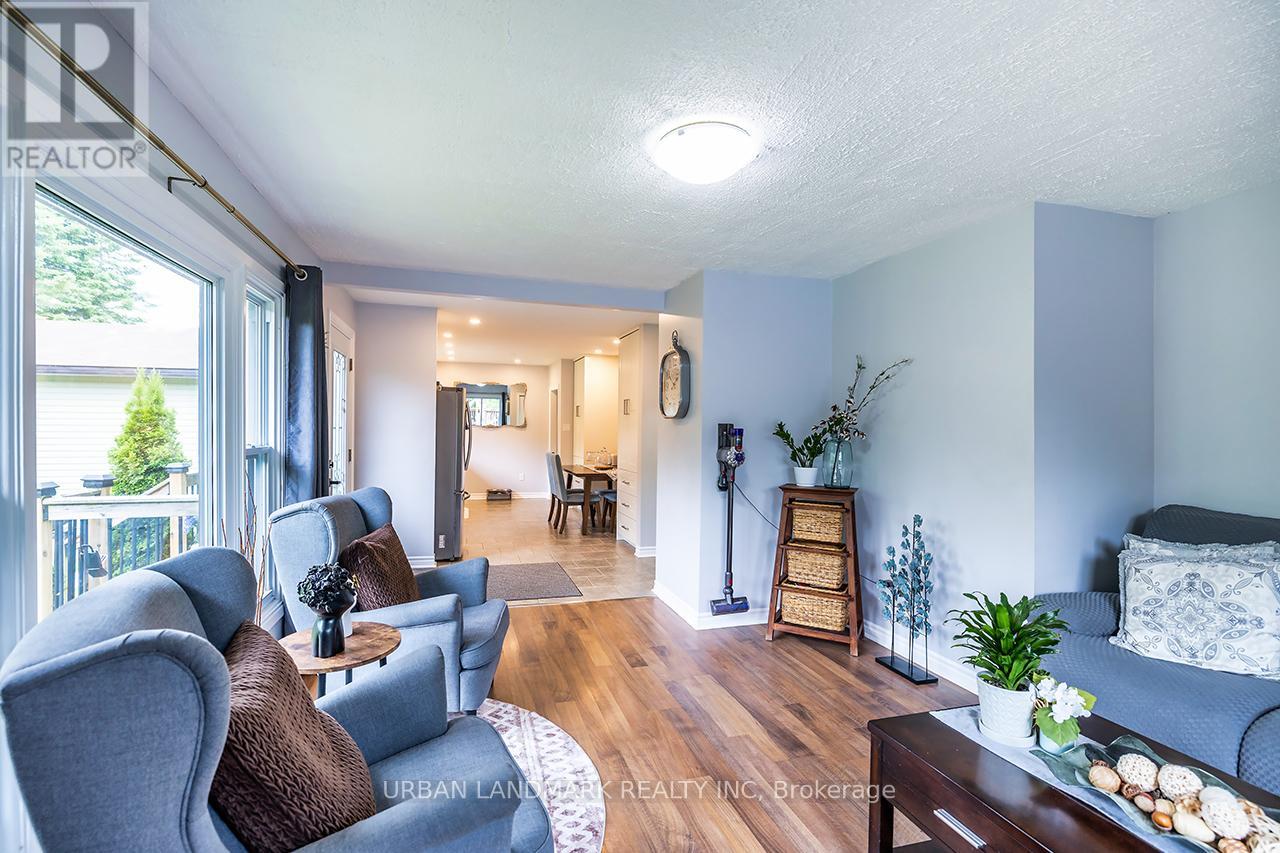 4 Heath Drive, Trent Hills (Warkworth), Ontario  K0K 3K0 - Photo 14 - X12225247