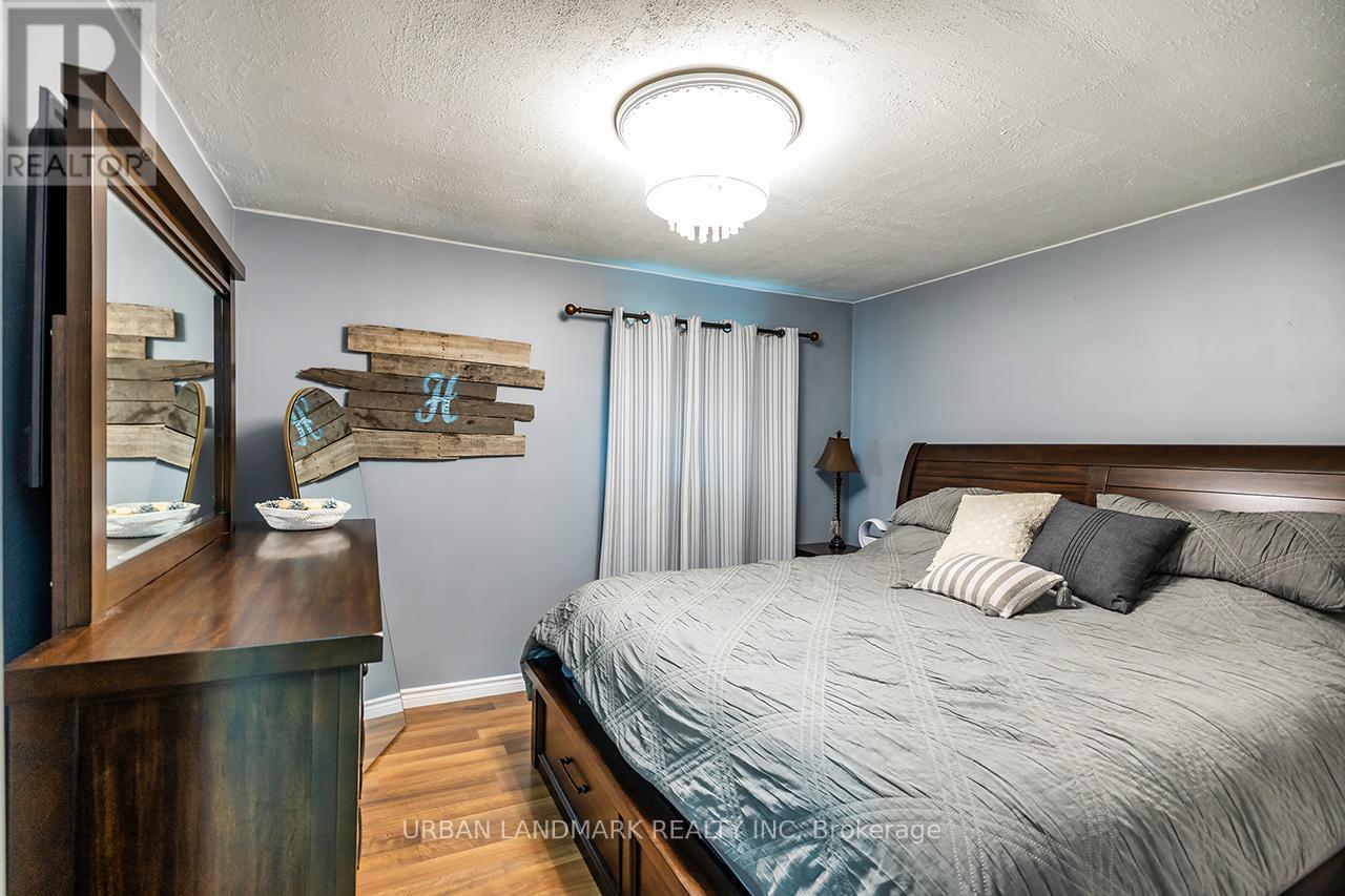 4 Heath Drive, Trent Hills (Warkworth), Ontario  K0K 3K0 - Photo 18 - X12225247