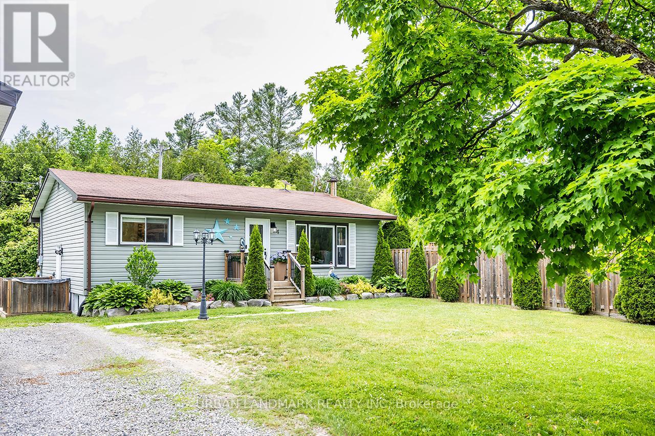 4 Heath Drive, Trent Hills (Warkworth), Ontario  K0K 3K0 - Photo 2 - X12225247