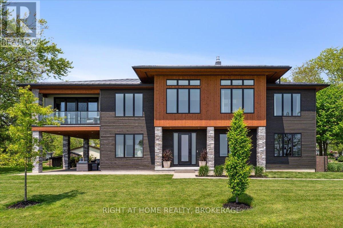 17 Bluewater Parkway, Haldimand, Ontario  N0A 1P0 - Photo 1 - X12225270
