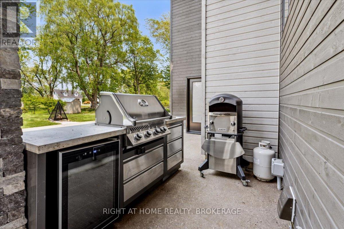 17 Bluewater Parkway, Haldimand, Ontario  N0A 1P0 - Photo 41 - X12225270