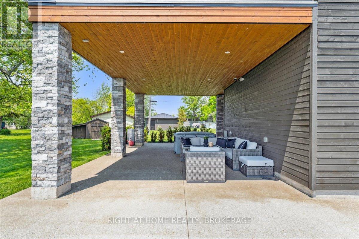 17 Bluewater Parkway, Haldimand, Ontario  N0A 1P0 - Photo 42 - X12225270