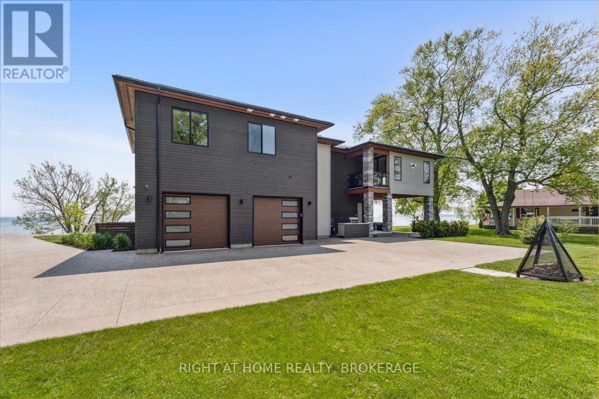 17 Bluewater Parkway, Haldimand, Ontario  N0A 1P0 - Photo 6 - X12225270