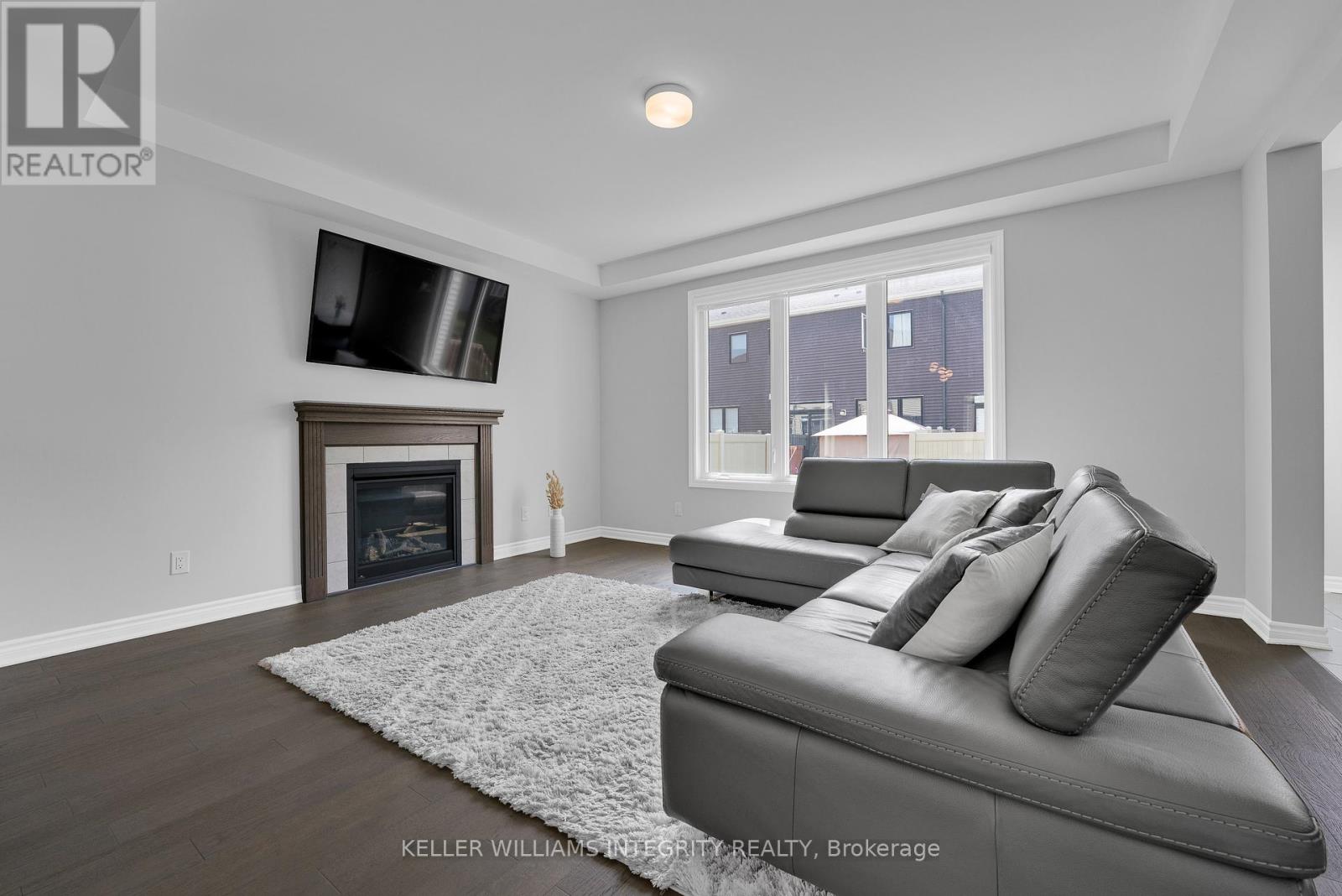 Property at 482 ALCOR TERRACE image 4