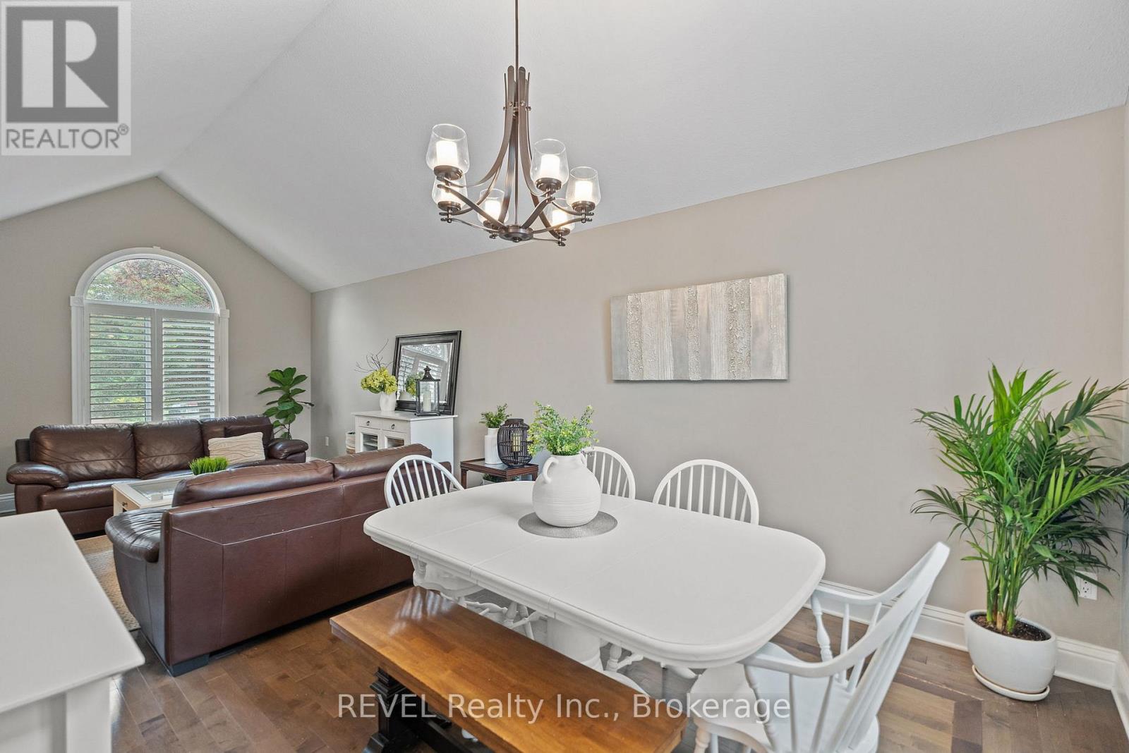 13 Breckenridge Boulevard, St. Catharines, Ontario  L2W 1A7 - Photo 15 - X12225348