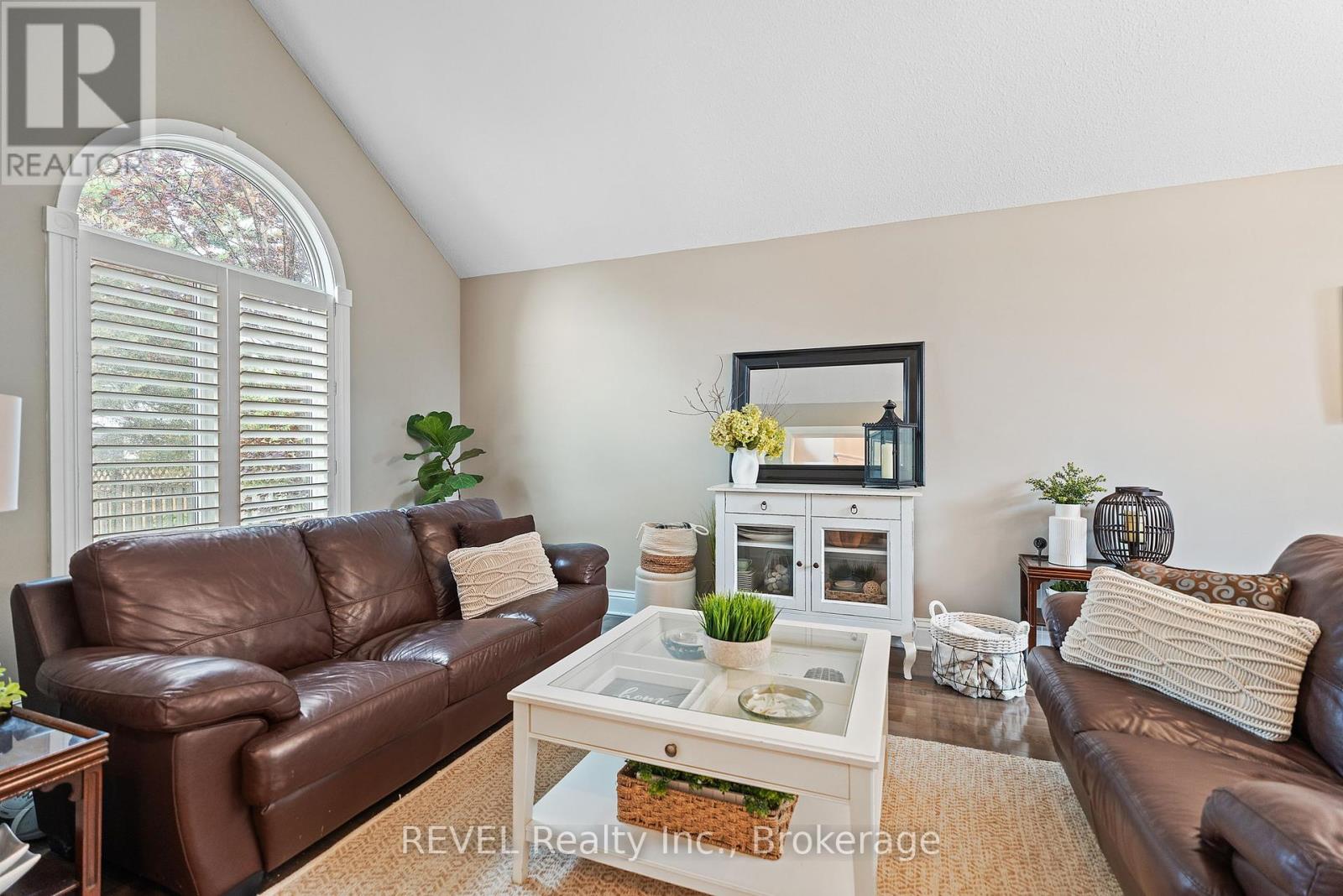 13 Breckenridge Boulevard, St. Catharines, Ontario  L2W 1A7 - Photo 17 - X12225348