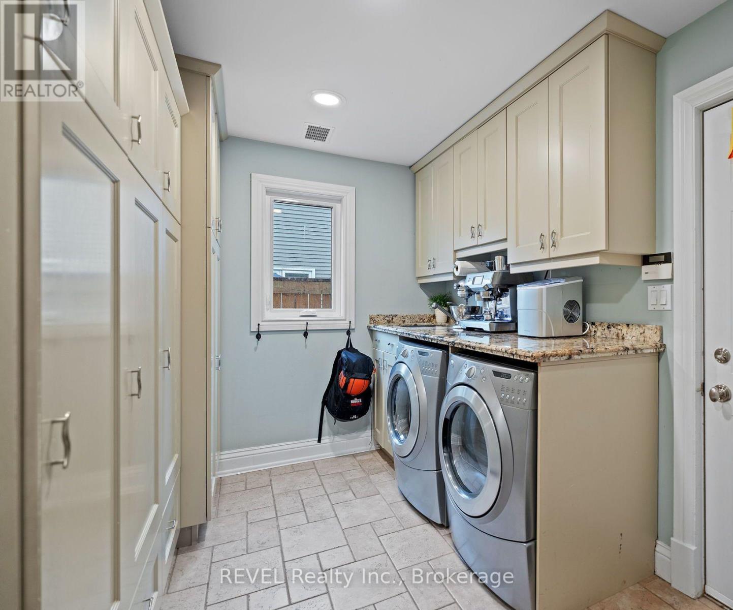 13 Breckenridge Boulevard, St. Catharines, Ontario  L2W 1A7 - Photo 20 - X12225348