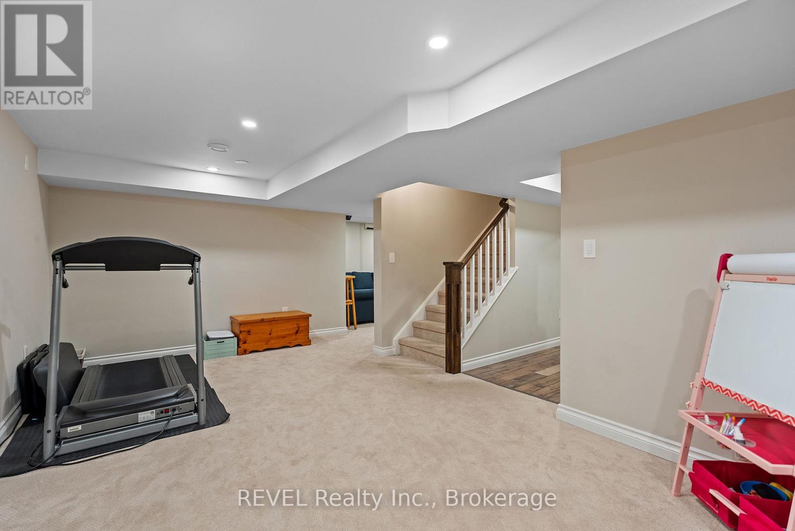 13 Breckenridge Boulevard, St. Catharines, Ontario  L2W 1A7 - Photo 32 - X12225348