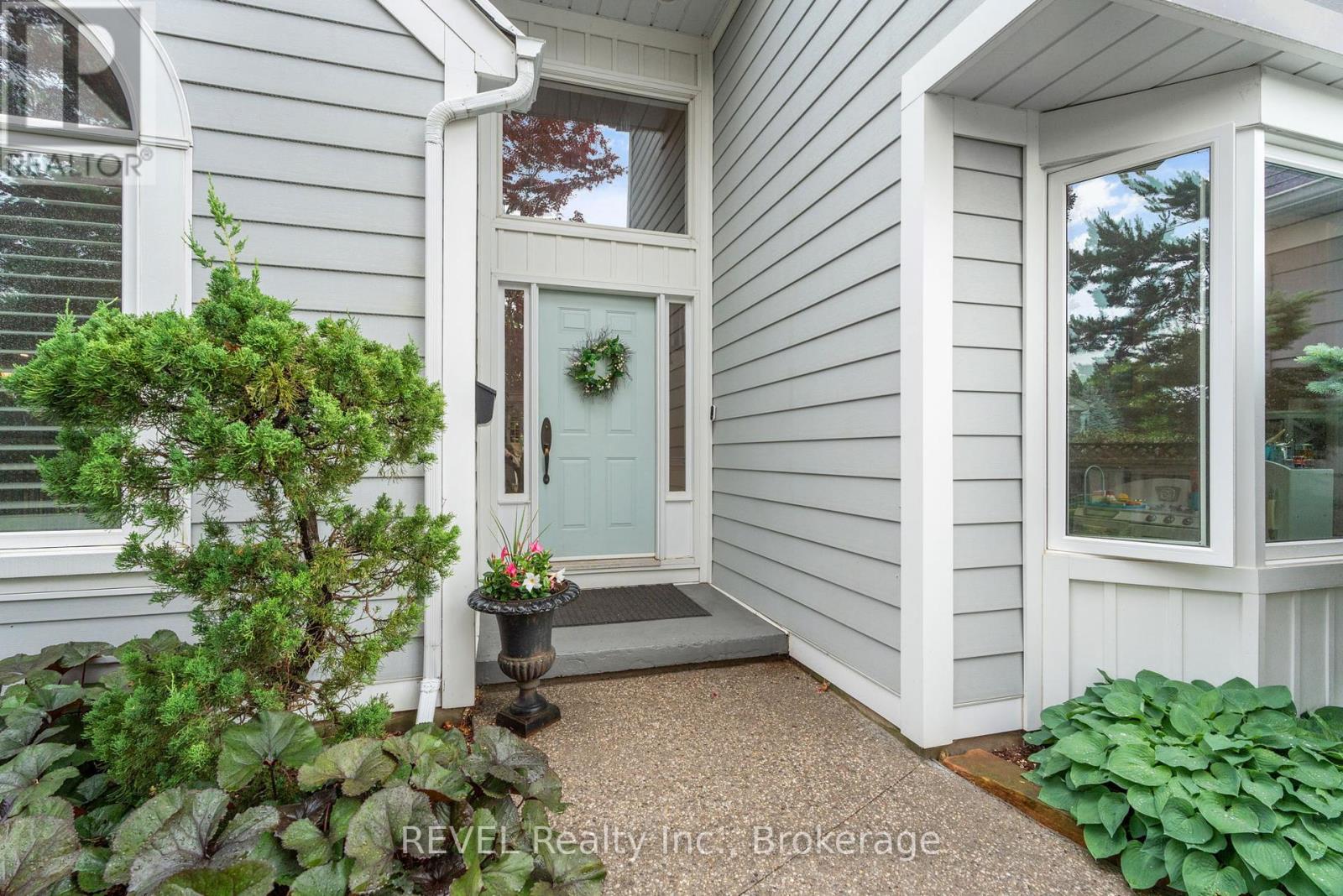Property at 13 BRECKENRIDGE BOULEVARD image 4