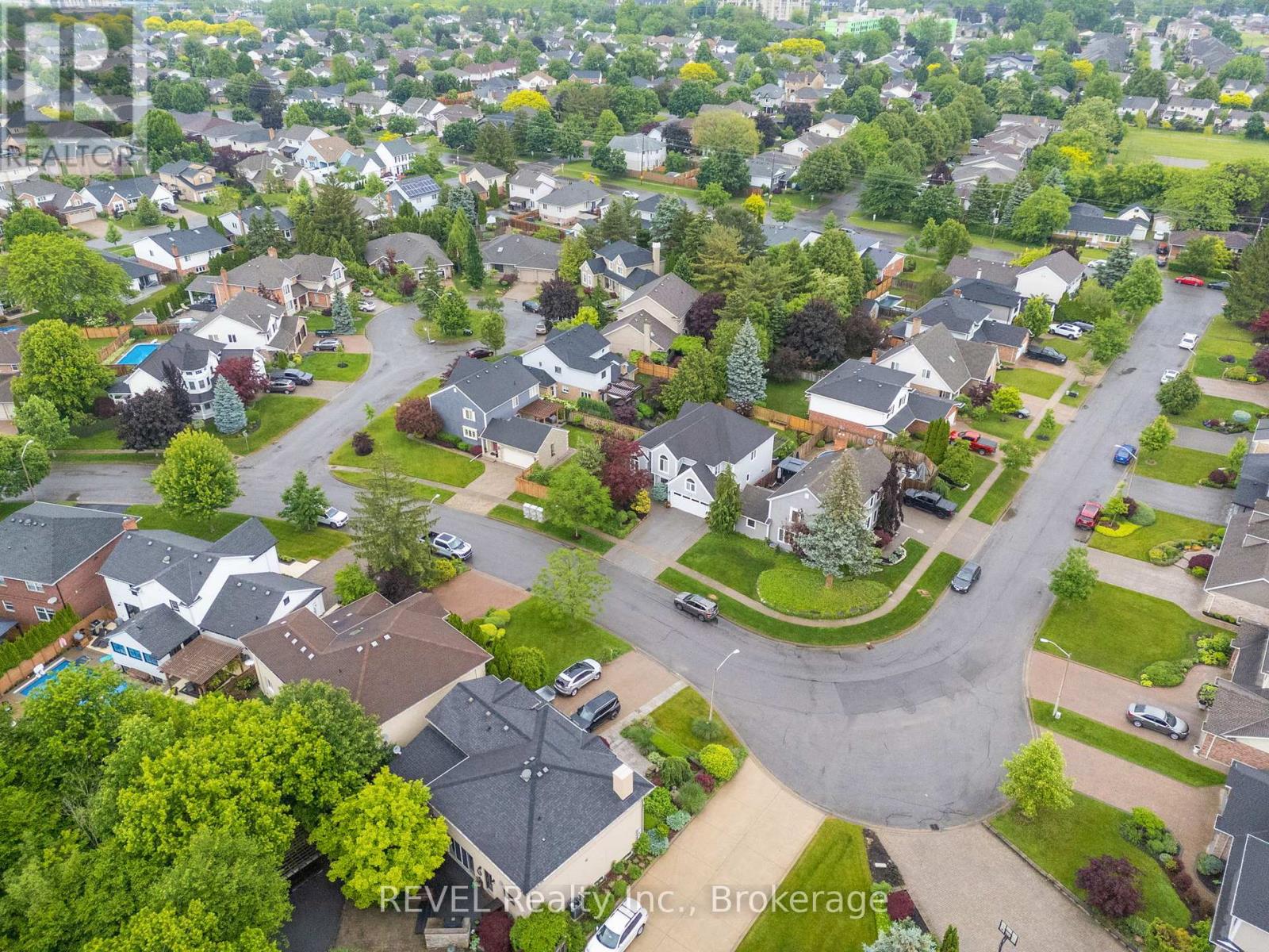 13 Breckenridge Boulevard, St. Catharines, Ontario  L2W 1A7 - Photo 47 - X12225348