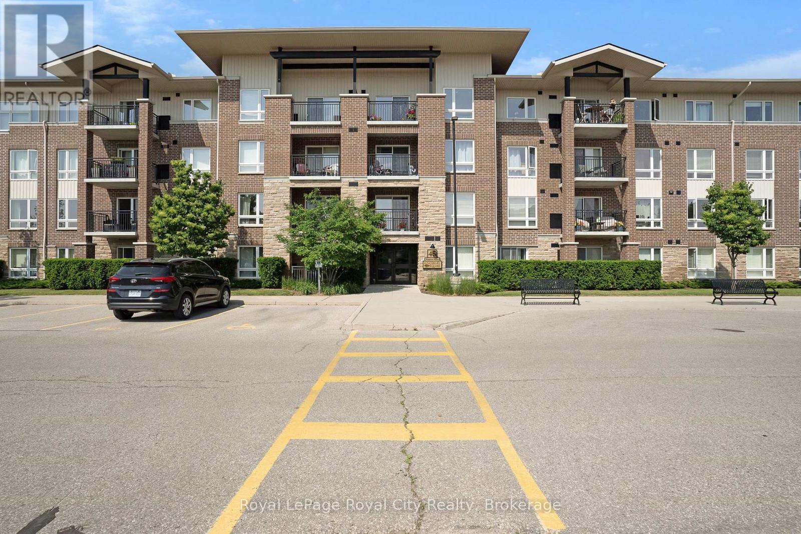 Property at 214 - 45 KINGSBURY SQUARE image 2