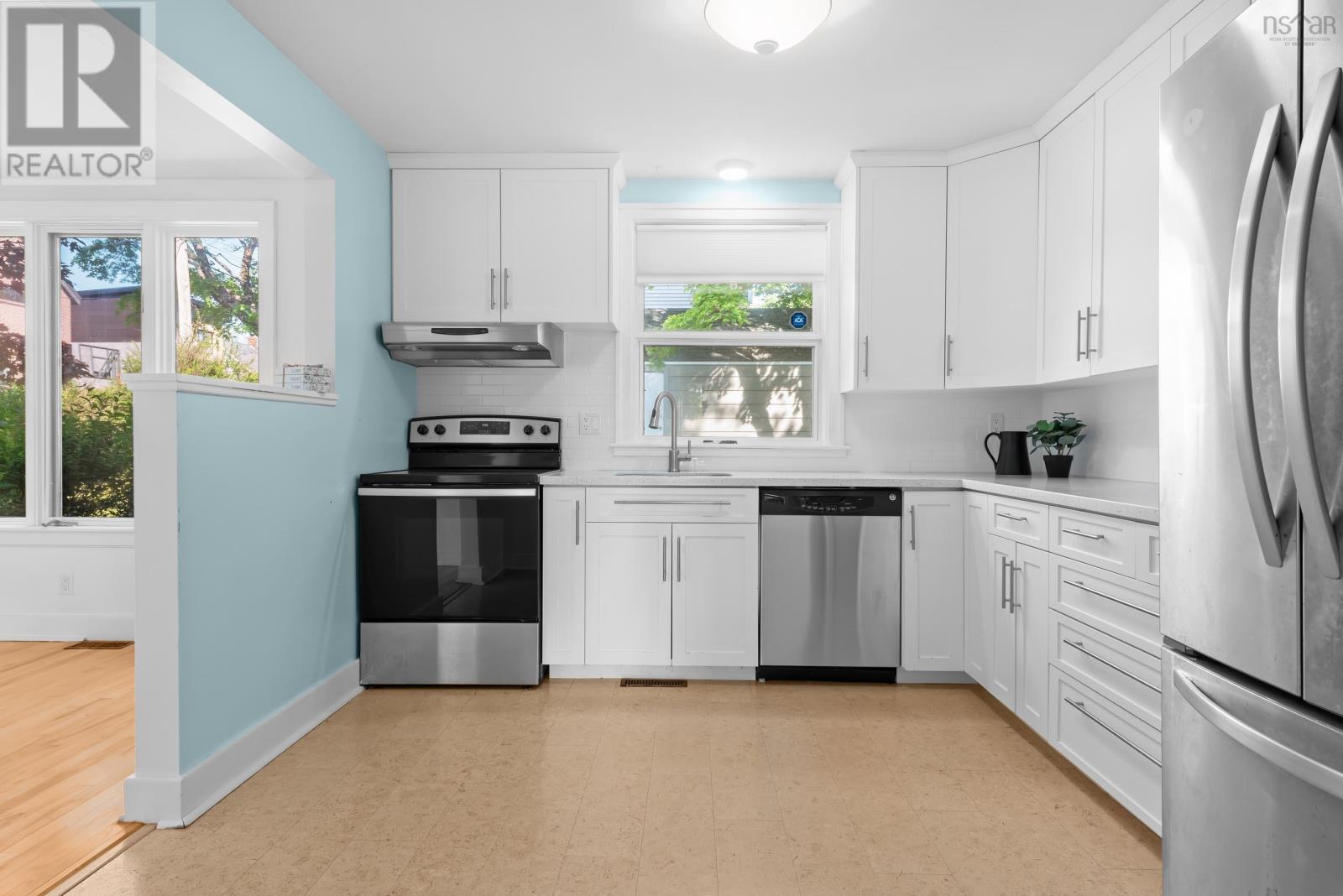 Property at 5680 Drummond Court image 5