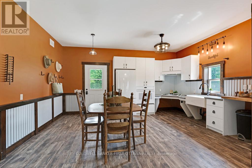 301 Maberly Station Road, Tay Valley, Ontario  K0H 2B0 - Photo 10 - X12225386
