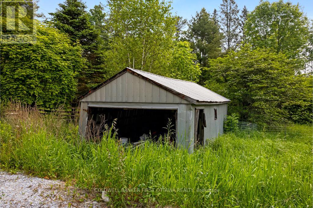 301 Maberly Station Road, Tay Valley, Ontario  K0H 2B0 - Photo 27 - X12225386