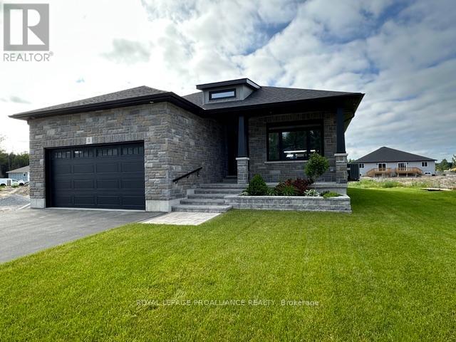 Property at 5 MACKENZIE JOHN CRESCENT image 1