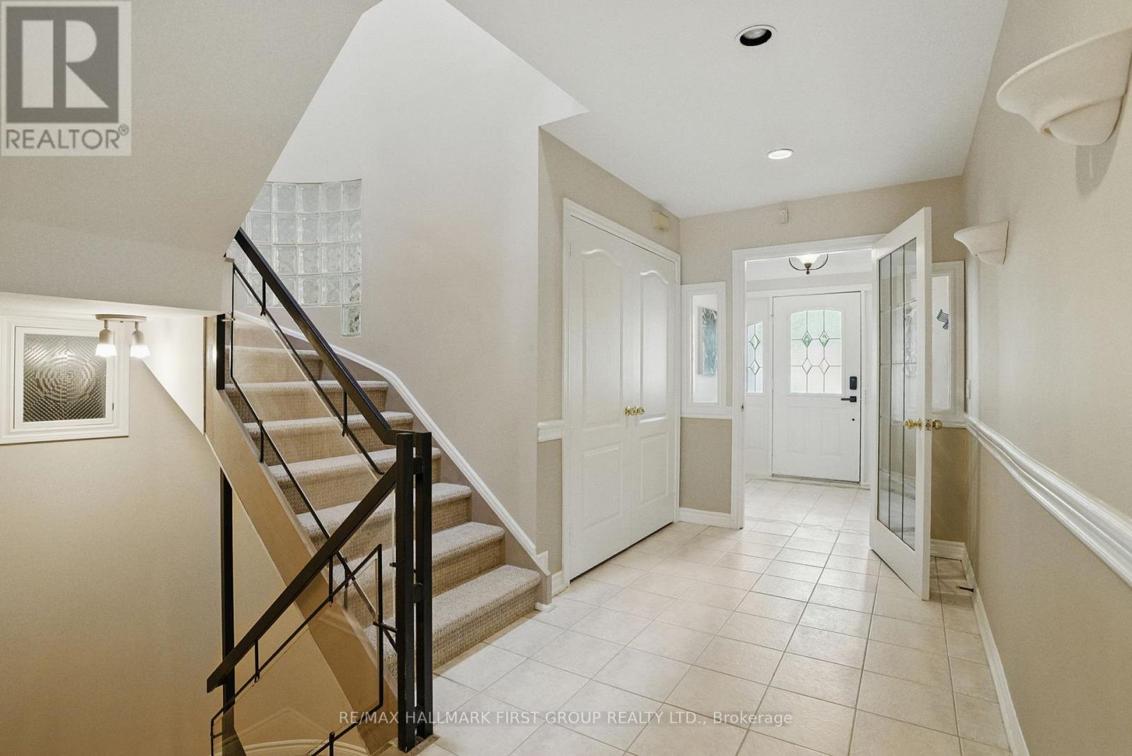 Property at 1498 OLD FOREST ROAD image 4