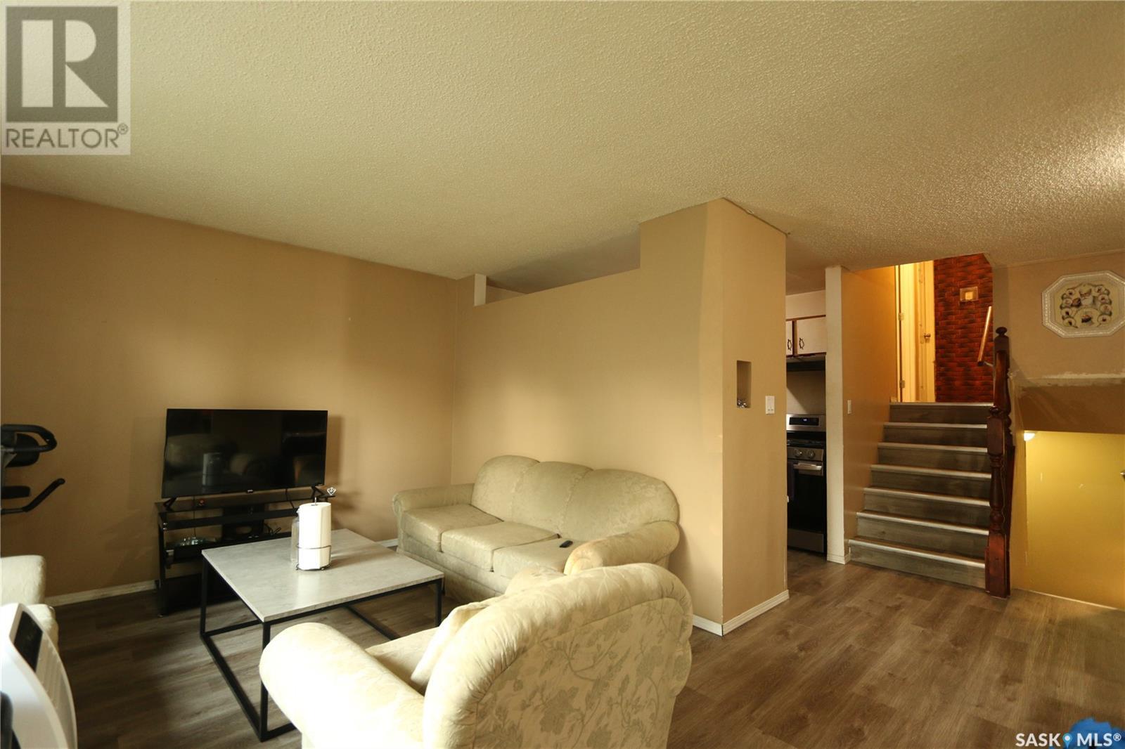 925 Montague Street, Regina, Saskatchewan  S4T 3H4 - Photo 11 - SK009688