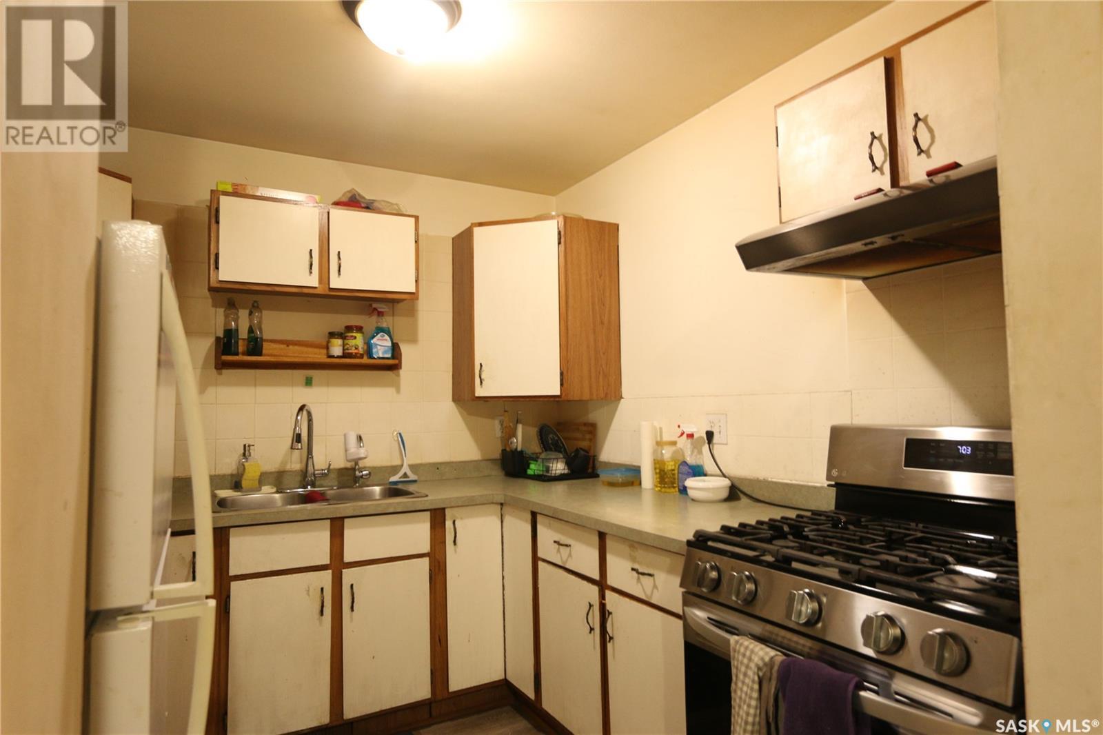 Property at 925 Montague STREET image 4
