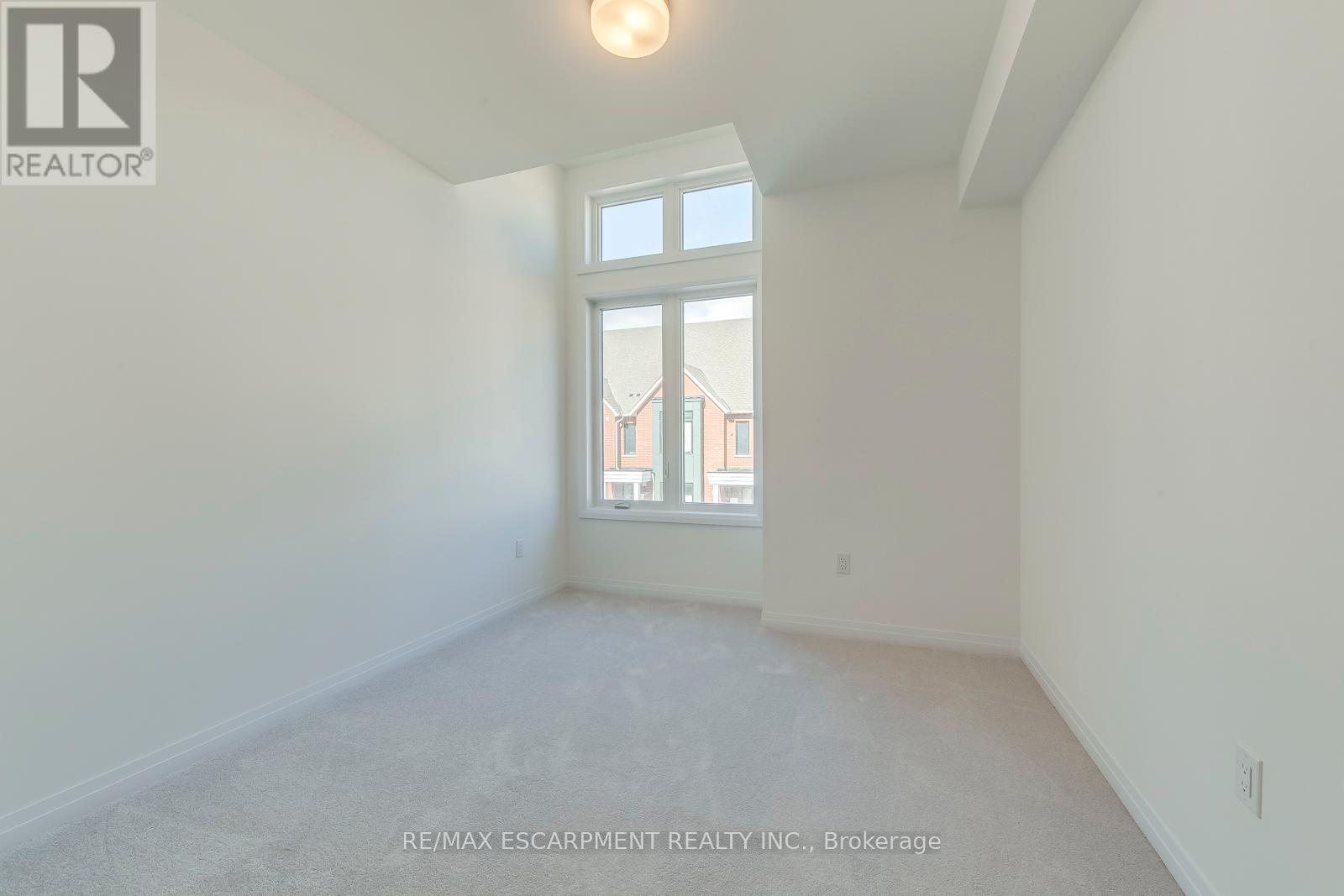 3262 Crystal Drive, Oakville, Ontario  L6M 4K1 - Photo 25 - W12225425