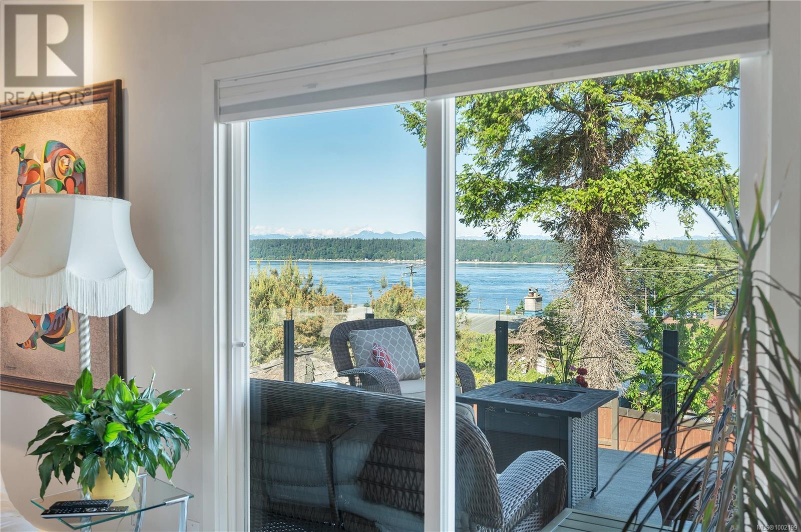 Property at 235 Thulin St S image 4