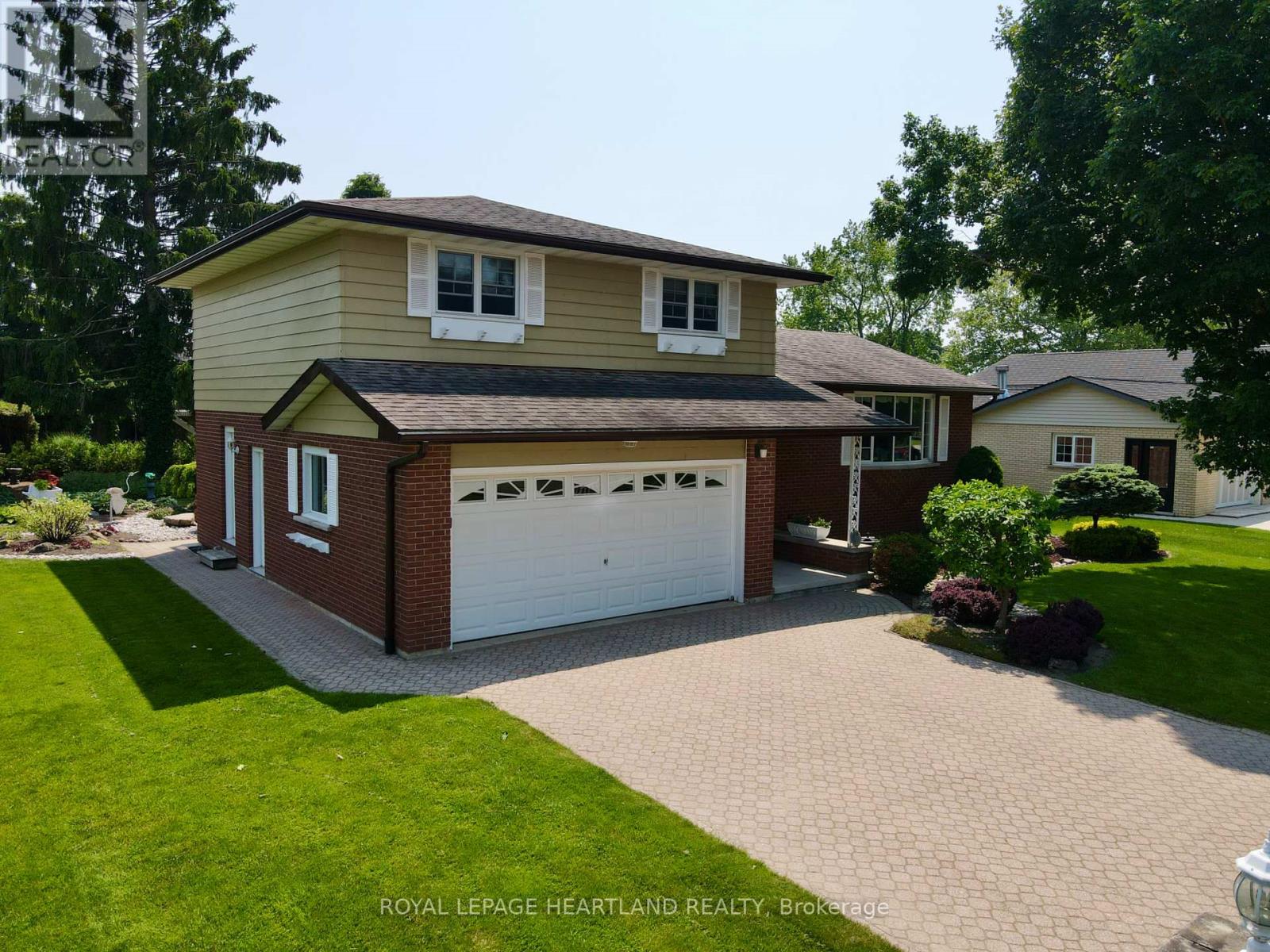 261 Churchill Drive, South Huron (Exeter), Ontario  N0M 1S1 - Photo 3 - X12225472