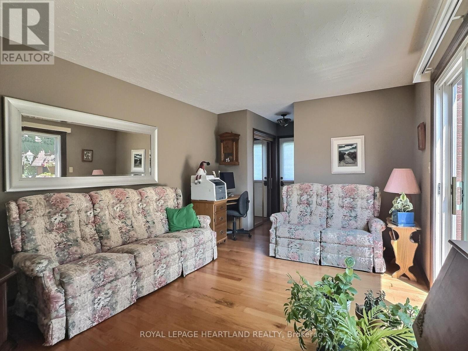 261 Churchill Drive, South Huron (Exeter), Ontario  N0M 1S1 - Photo 30 - X12225472