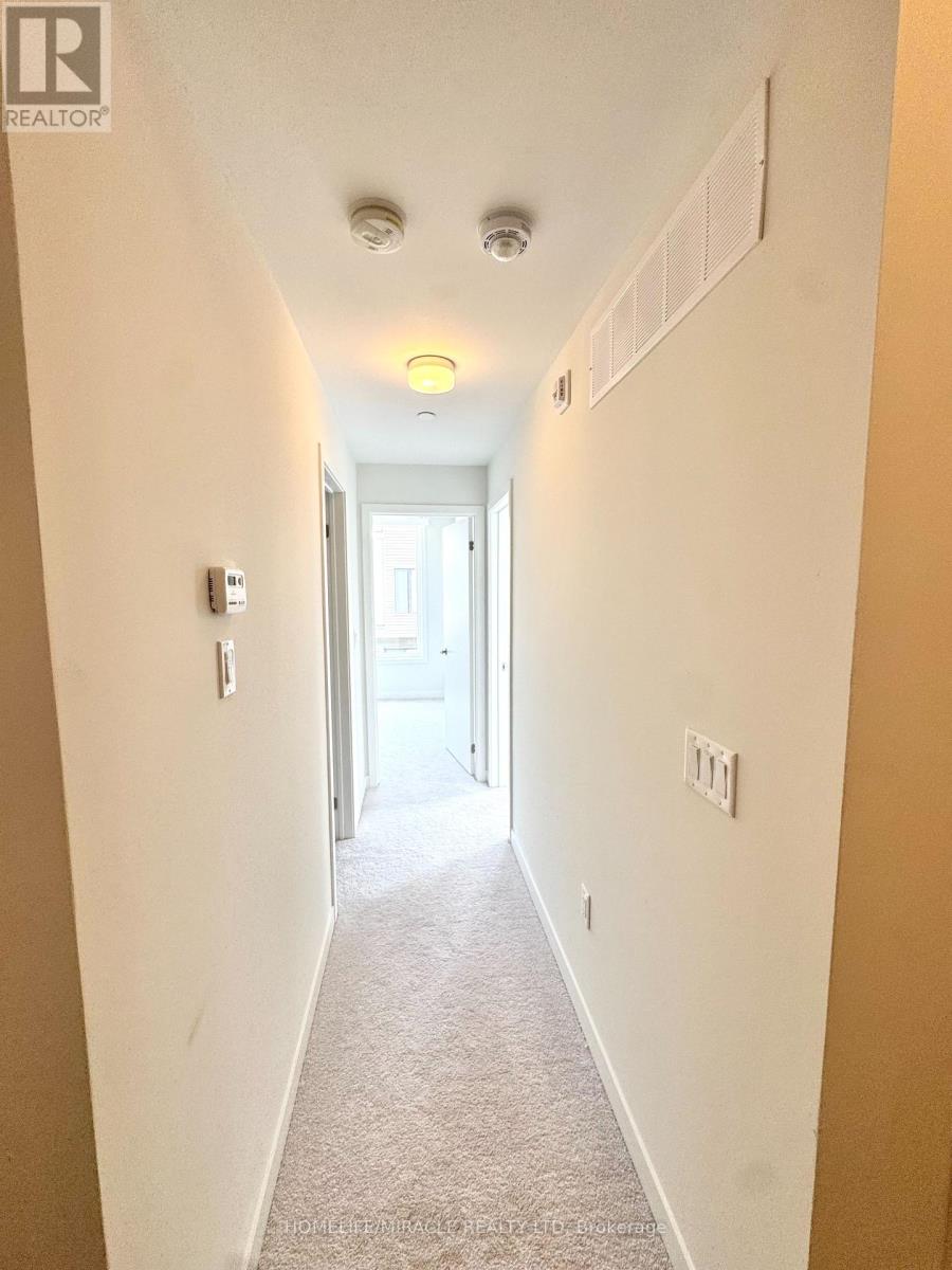 Property at 36 - 3409 RIDGEWAY DRIVE image 3