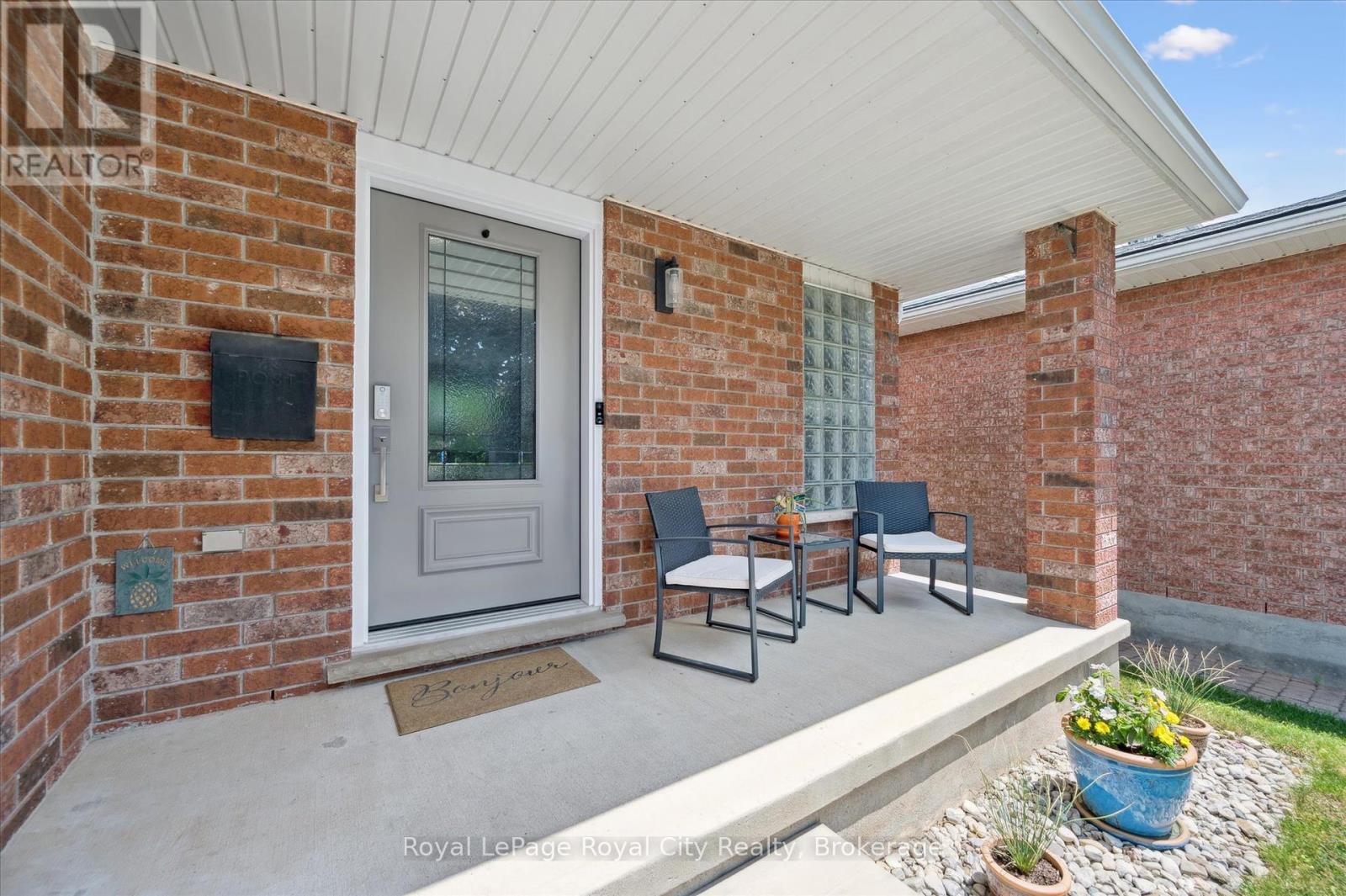 Property at 67 INVERNESS DRIVE image 2