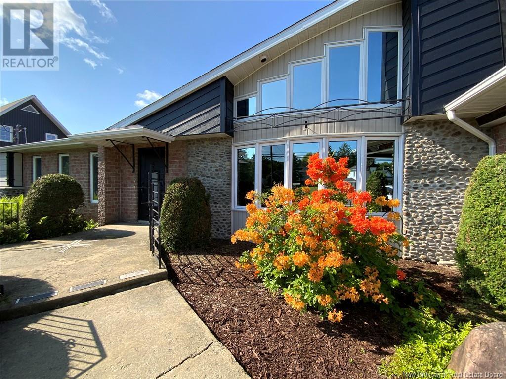 Property at 102 Principale Street image 4
