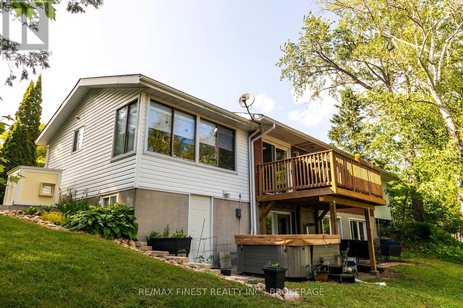 1016 Jewel Road, Frontenac, Ontario  K0H 1K0 - Photo 3 - X12225612